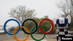 东京2021年4月14日公布2020夏季奥运会吉祥物(路透社)