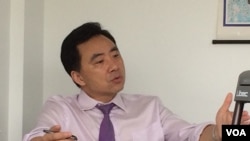 高光俊,纽约执业律师 (美国之音方冰拍摄)