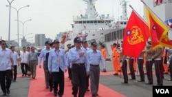 台湾总统马英九6月6日检阅台湾海巡力量(美国之音赵婉成拍摄)