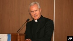 Ông Scarano đang trong tình trạng sức khoẻ kém và hiện bị giam lỏng tại tư gia của ông ở Salerno, miền nam nước Ý.