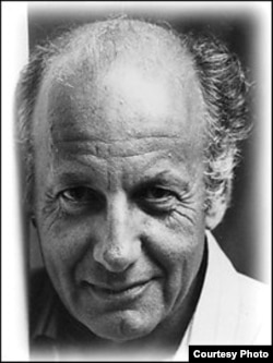 埃利奥特•阿辛诺夫(图片来源:Swarthmore College)