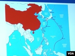 第一岛链地图(美国之音钟辰芳拍摄)