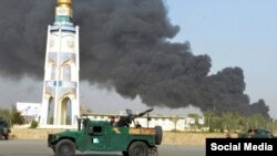 资料照片:阿富汗政府军和塔利班发生冲突(2021年4月15日)