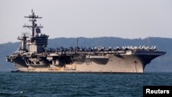 美国尼米兹级的卡尔·文森(USS Carl Vinson)号航空母舰。