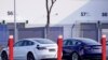 在中国的特斯拉上海厂里生产的特斯拉Model 3 电动汽车。(2019年12月2日)