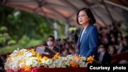 台湾总统蔡英文2021年10月10日在双十国庆上发表演讲。(照片来源:台湾总统府)