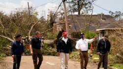 ဟာရီကိန်းဒဏ်သင့် လူဝီစီယားနားနဲ့ တက္ကဆက်စ်ကို သမ္မတ Trump သွားရောက် ဟာရီကိန်းဒဏ်သင့် လူဝီစီယားနားနဲ့ တက္ကဆက်စ်ကို သမ္မတ Trump သွားရောက်