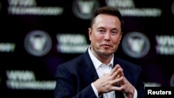 资料照片:SpaceX首席执行官埃隆·马斯克出席在巴黎举行的VivaTech科技创新展览会。(2023年6月16日)