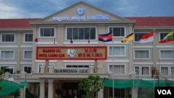 柬埔寨西哈努克港的一家赌场。(美国之音朱诺拍摄,2013年5月16日)