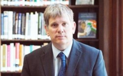 英国皇家国际事务研究所非洲项目主任瓦因斯(Alex Vines,照片提供:英国皇家国际事务研究所)