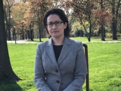 台湾驻美代表萧美琴2021年4月8日在双橡园举行华文媒体简报(美国之音锺辰芳拍摄)