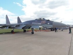 2013年莫斯科航展上的苏-35战机(美国之音白桦拍摄)