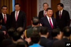 中国国家主席习近平等领导人出席国务院在人民大会堂举行的庆祝中华人民共和国成立六十八周年的国庆招待会(2017年9月30日)