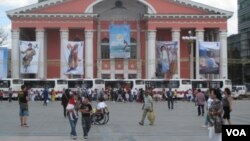蒙古国乌兰巴托街头。 (美国之音白桦拍摄)