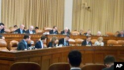 10月25号美国国会就美中经贸听证,人民币汇率依然是焦点议题之一