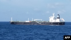 အင်ဒိုရေတပ်မှ ဖမ်းဆီးထားတဲ့ ဘဟားမားအလံ လွှင့်ထူထားတဲ့ MT Strovolos သင်္ဘော (ဓာတ်ပုံ - AFP)