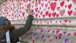 COVID-19 ကြောင့် သေဆုံးသူတွေအတွက် လန်ဒန်က အသဲနှလုံးပုံများ COVID-19 ကြောင့် သေဆုံးသူတွေအတွက် လန်ဒန်က အသဲနှလုံးပုံများ