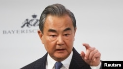 中国外交部长王毅星期六(2月17日)在德国举行的第60届慕尼黑安全会议上发表演讲。