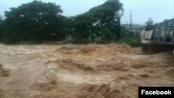 စစ်ကိုင်းတိုင်း ကောလင်းမြို့နယ်တွင်း ရေကြီး။ သတင်းဓာတ်ပုံ- ကိုအောင်မျိုးဝေ ကောလင်း။