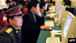 Китай дозволив служити в армії людям з татуюваннями на обличчі