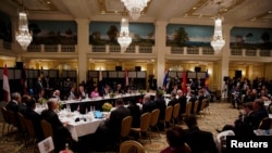 5月12日,作为美国-东盟峰会的一部分,东盟领导人与美国商务代表们在华盛顿会晤。