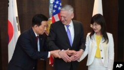 တောင်ကိုးရီးကာကွယ်ရေးဝန်ကြီး ၊ အမေရိကန် ကာကွယ်ရေးဝန်ကြီး James Mattis နှင့် ဂျပန်ကာကွယ်ရေးဝန်ကြီး