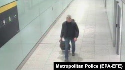 Британська поліція оприлюднила цю фотографію третього підозрюваного Дениса Сергеєва