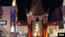 好莱坞星光大道新景点-政治牢笼