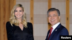 အမေရိကန်သမ္မတ Donald Trump ရဲ့ သမီး Ivanka Trump နှင့် တောင်ကိုးရီးယားသမ္မတ Moon