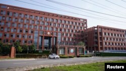 武汉病毒研究所大门(2020年5月15日)