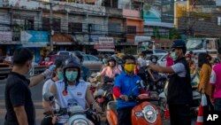 ဘန်ကောက်မြို့တွင် ကိုယ်ပူချိန်တိုင်းနေစဉ်
