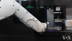 想来杯拿铁?去找这位机器人咖啡师 想来杯拿铁?去找这位机器人咖啡师