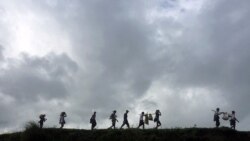 ရခိုင်ပြည်နယ် တိုက်ပွဲအတွင်း ကျေးရွာတချို့ မီးလောင်ပျက်စီး ရခိုင်ပြည်နယ် တိုက်ပွဲအတွင်း ကျေးရွာတချို့ မီးလောင်ပျက်စီး