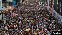 7月1日是香港主权回归中国纪念日,香港示威者不满港府无视抗争诉求而围堵政府总部和立法会。