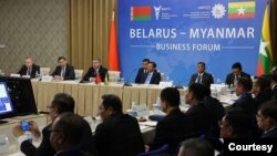 ဘယ်လ်လာရုစ်ကိုယ်စားလှယ်တွေနဲ့ မြန်မာကိုယ်စားလှယ်တွေကြား ဆွေးနွေးမှု။ (Courtesy Photo: BELTA)