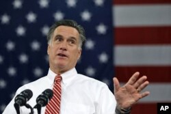 共和党总统候选人罗姆尼11月1日在维吉尼亚州里士满的一个公园进行竞选活动