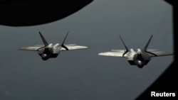 资料照片:F-22战斗机。