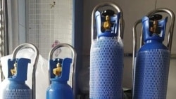 အောက်စီဂျင်ပြတ်လပ်ပြီး တက်စရာဆေးရုံ အခက်ကြုံနေတဲ့ မြန်မာကိုဗစ် အောက်စီဂျင်ပြတ်လပ်ပြီး တက်စရာဆေးရုံ အခက်ကြုံနေတဲ့ မြန်မာကိုဗစ်