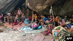 စစ်ရှောင်ကရင် ဒုက္ခသည်များ (Photo by Handout / Free Burma Rangers / AFP)