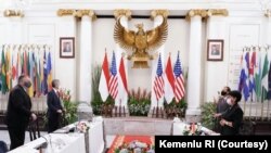 အမေရိကန်နိုင်ငံခြားရေးဝန်ကြီး Mike Pompeo နှင့် အင်ဒိုနီးရှားနိုင်ငံခြားရေး ဝန်ကြီး Retno Marsudi တို့ တွေ့ဆုံဆွေးနွေး