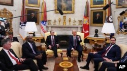 Trump Starmer미국을 방문한 스타머 총리가 2025년 2월 27일 워싱턴 백악관에서 도널드 트럼프 미국 대통령과 회담했다.