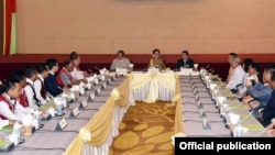 ၀၊ မိုင်းလား အဖဲ့ွတွေနဲ့ နိုင်ငံတော်အတိုင်ပင်ခံတွေ့ဆုံစဉ် (၂၉ ဇူလိုင်၊ ၂၀၁၆)