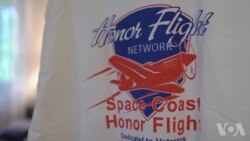 志愿者带老兵走访首都的战争纪念碑 志愿者带老兵走访首都的战争纪念碑