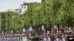 法国总统马克龙就职及其同勒庞的选战(53图)