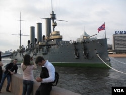 十月革命象征,阿芙乐尔巡洋舰(美国之音白桦)。