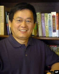 普度大学的杨凤岗教授