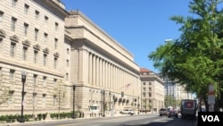 资料照片:位于华盛顿的美国商务部总部大楼。