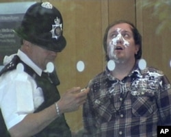 默多克攻击者的狼狈相