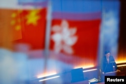 香港特首李家超在香港立法会发表他上任后的第一个施政报告。(2022年10月19日)