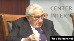 前美国国务卿基辛格10月10日在华盛顿战略与国际问题中心(CSIS)出席讨论会(网络截图)